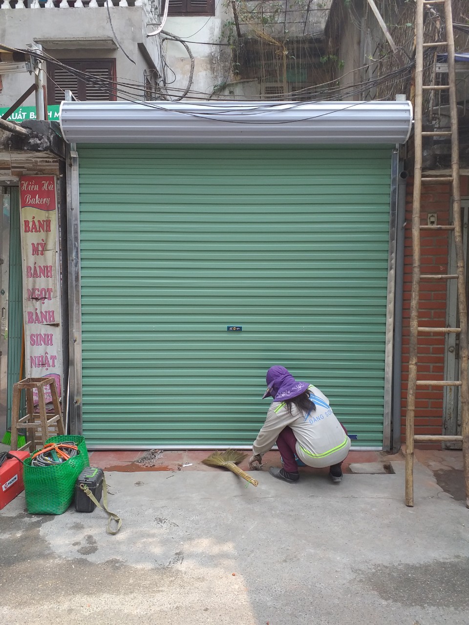 Cửa cuốn tấm liền kéo tay giá rẻ nhất Hà Nội 385K - Cửa cuốn giá rẻ